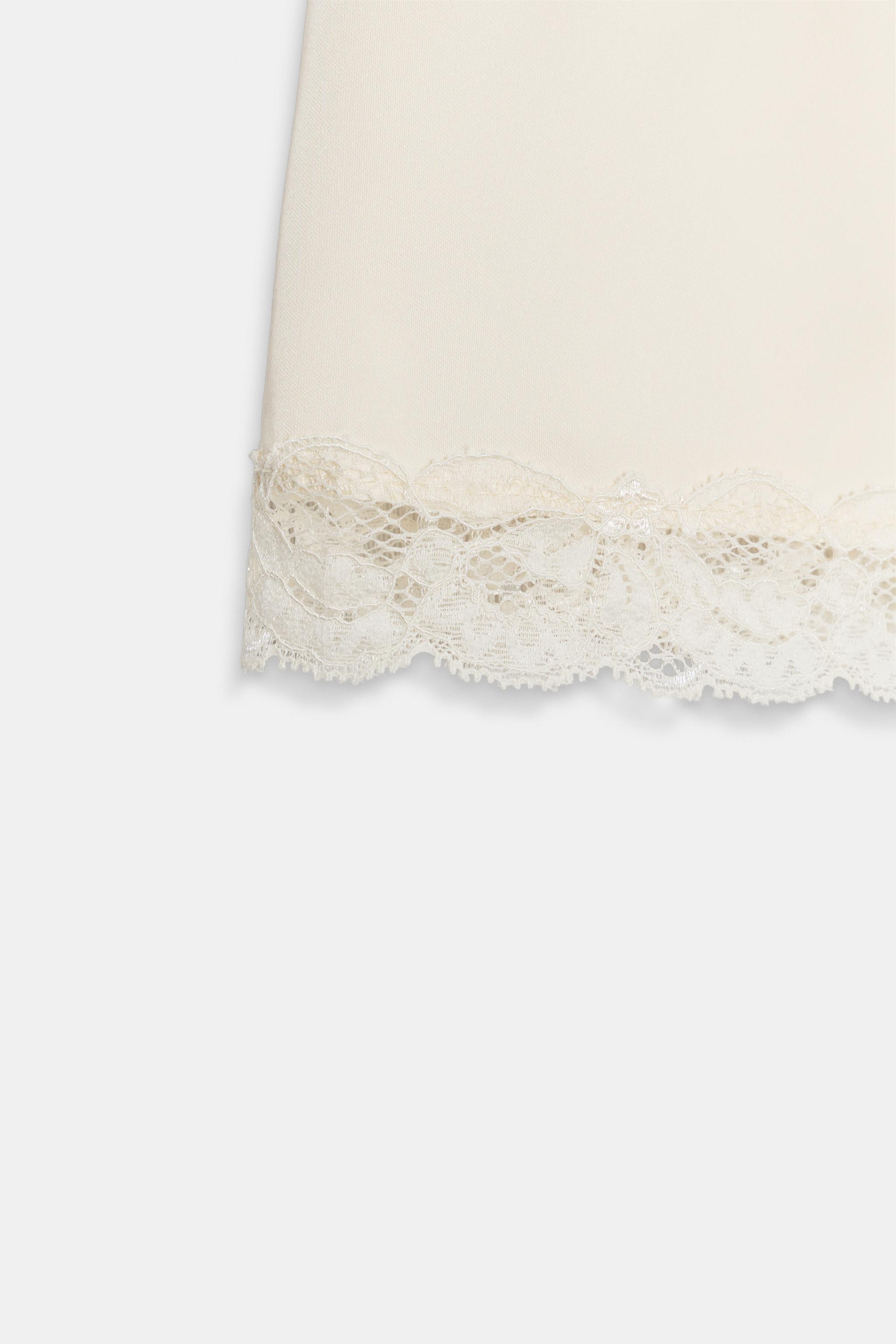 SHORT MINI SATINÉ DENTELLE